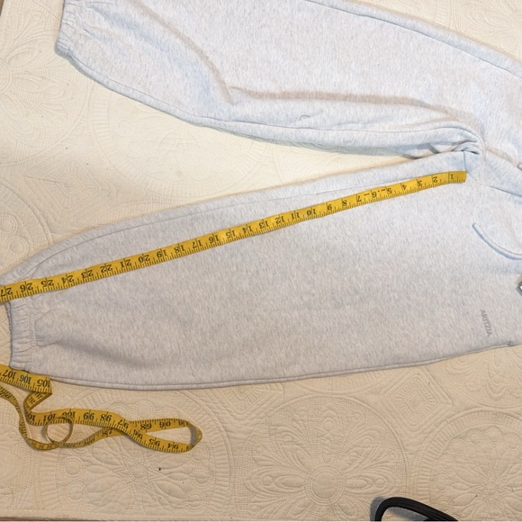 NWT 124449 MEGA BAGGY FOLDOVER HEATHER CLOUD WHITE XS ARITZIA - Picture 5 of 6